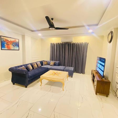Holidazzle Serviced Apartments Bahria Town Rawalpindi Zimmer foto